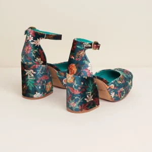 Women Charlotte Stone Fran In Hani