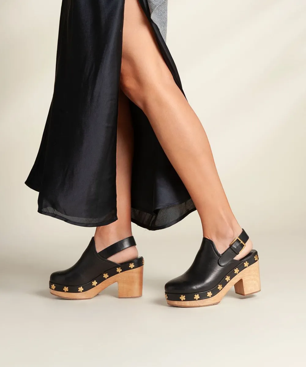 hari_in_black_flower_1.webp Women Charlotte Stone Hari In Black Flower