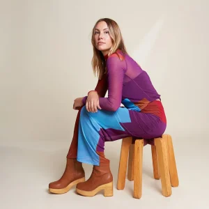 Women Charlotte Stone Paz In Luggage